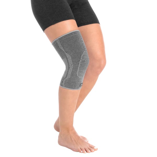 Rodillera deportiva de tejido 3D con silicona antideslizante.